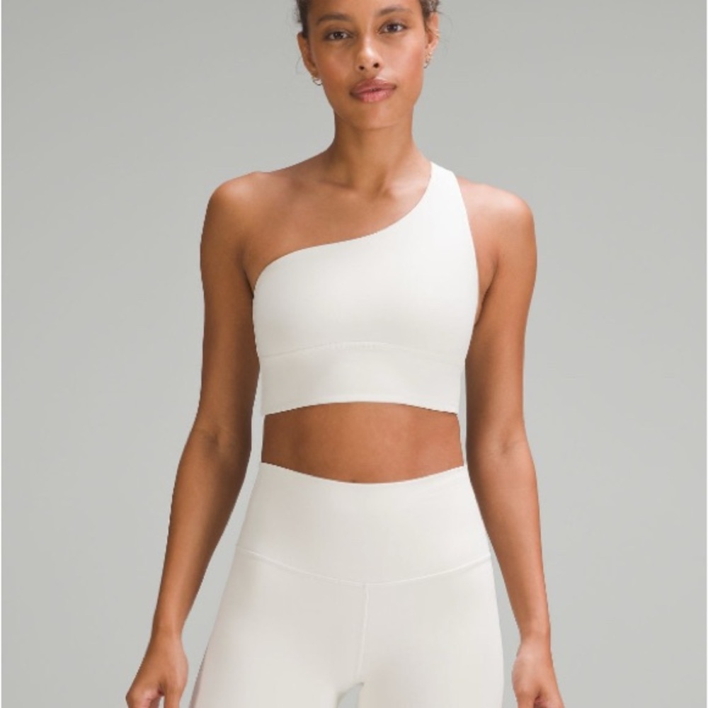 Lululemon Athletica Asymmetrical Bra in Cream Size 6 NWT